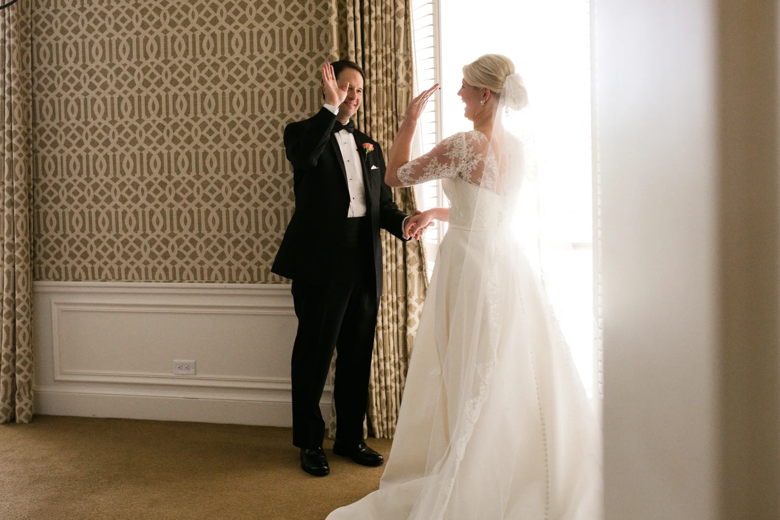 0018__River_Oaks_Country_Club_Wedding_Photographer_Heard.jpg