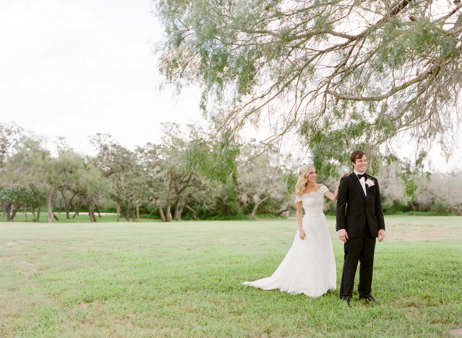 0021_Texas_Ranch_Wedding_Photographer.jpg