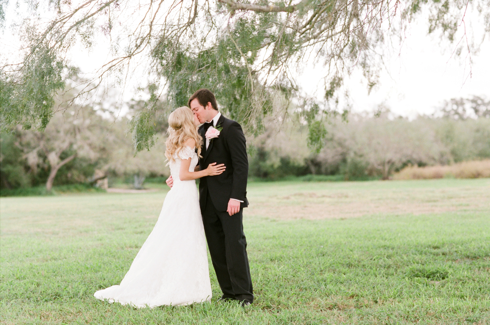 0023_Texas_Ranch_Wedding_Photographer.jpg