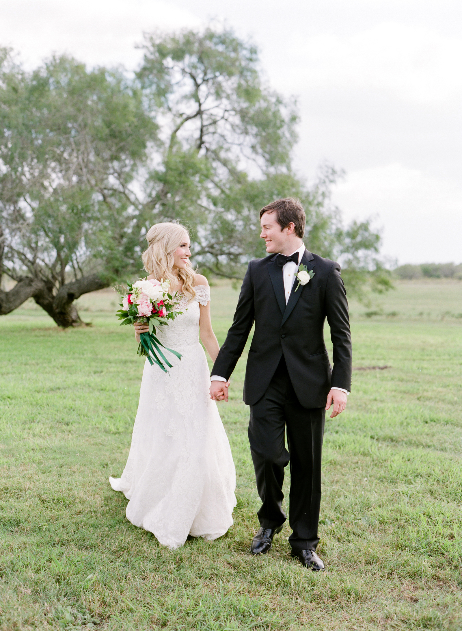 0032_Texas_Ranch_Wedding_Photographer.jpg