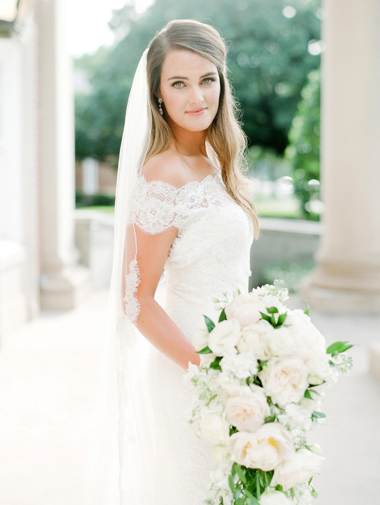 0028_0107__StLukes_Texas_Film_Wedding_Photographer.jpg
