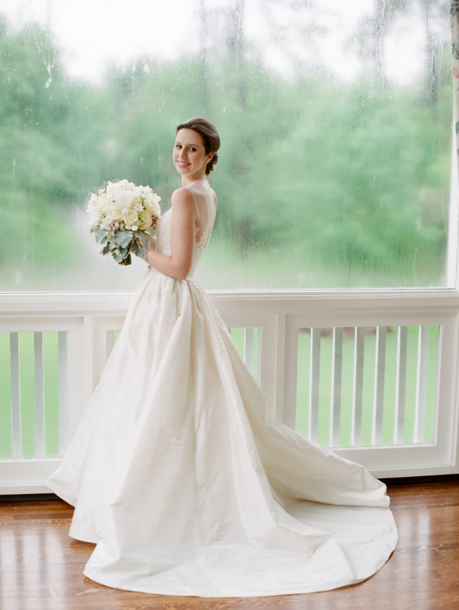 0068_0060_Houston-The-Bayou-Club-Film-Bridal-Photographer.jpg