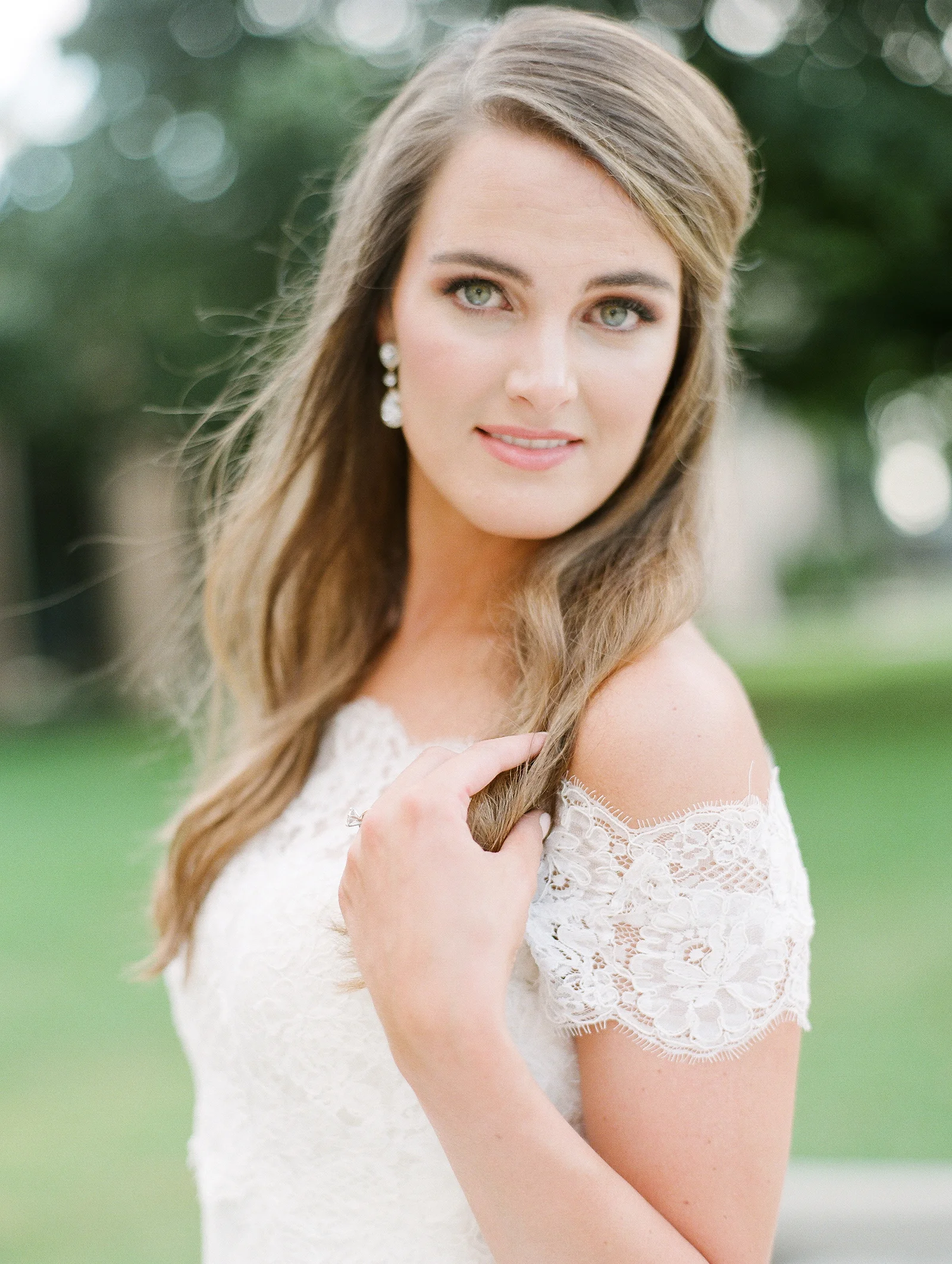 0074_0115__StLukes_Texas_Film_Wedding_Photographer.jpg