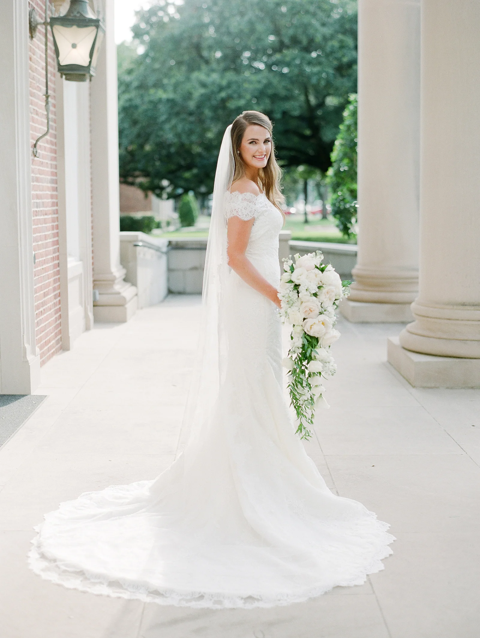0092_0111__StLukes_Texas_Film_Wedding_Photographer.jpg