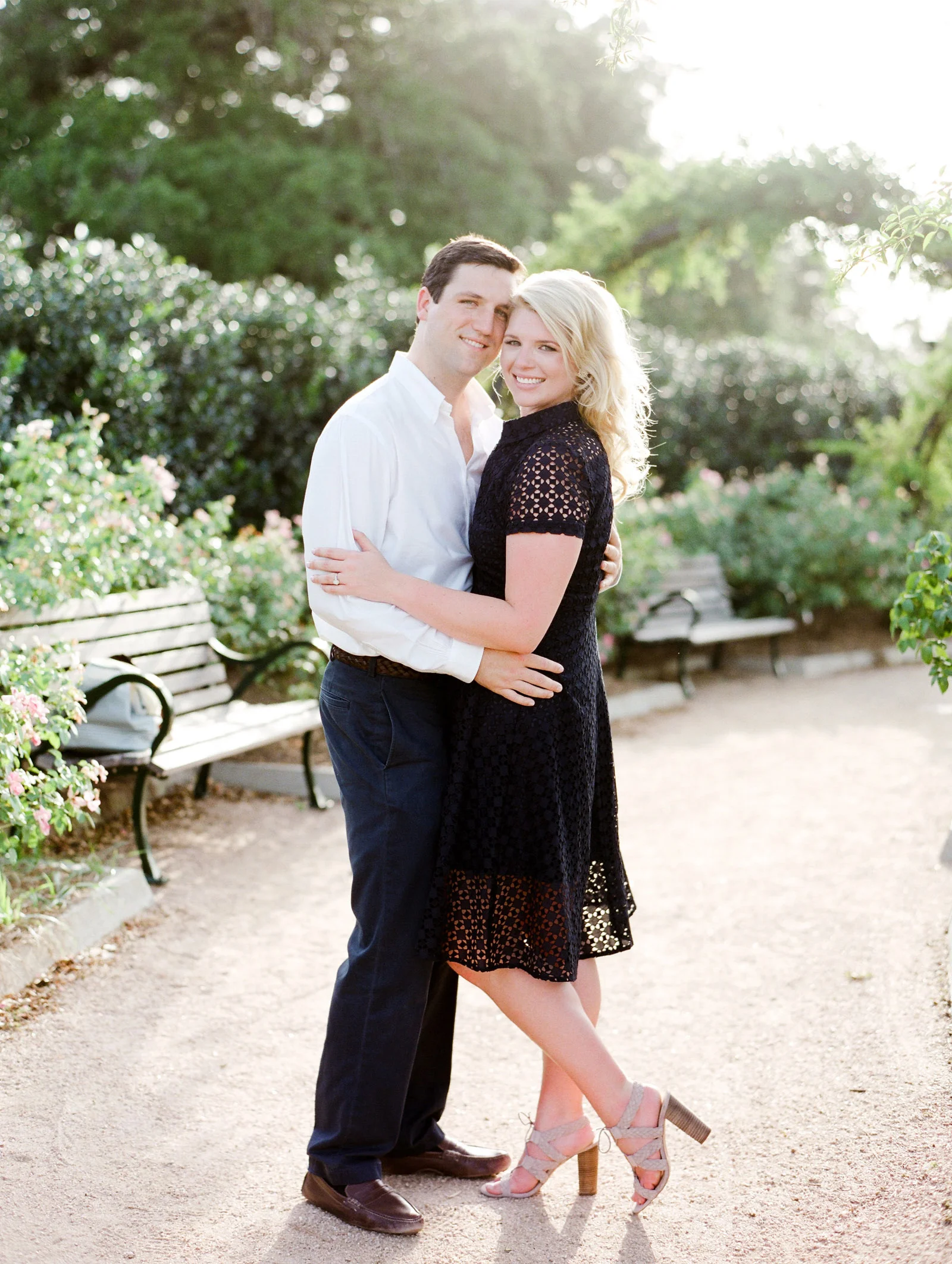 0004-Houston-Centennial-Gardens-Engagement-Photographers.jpg