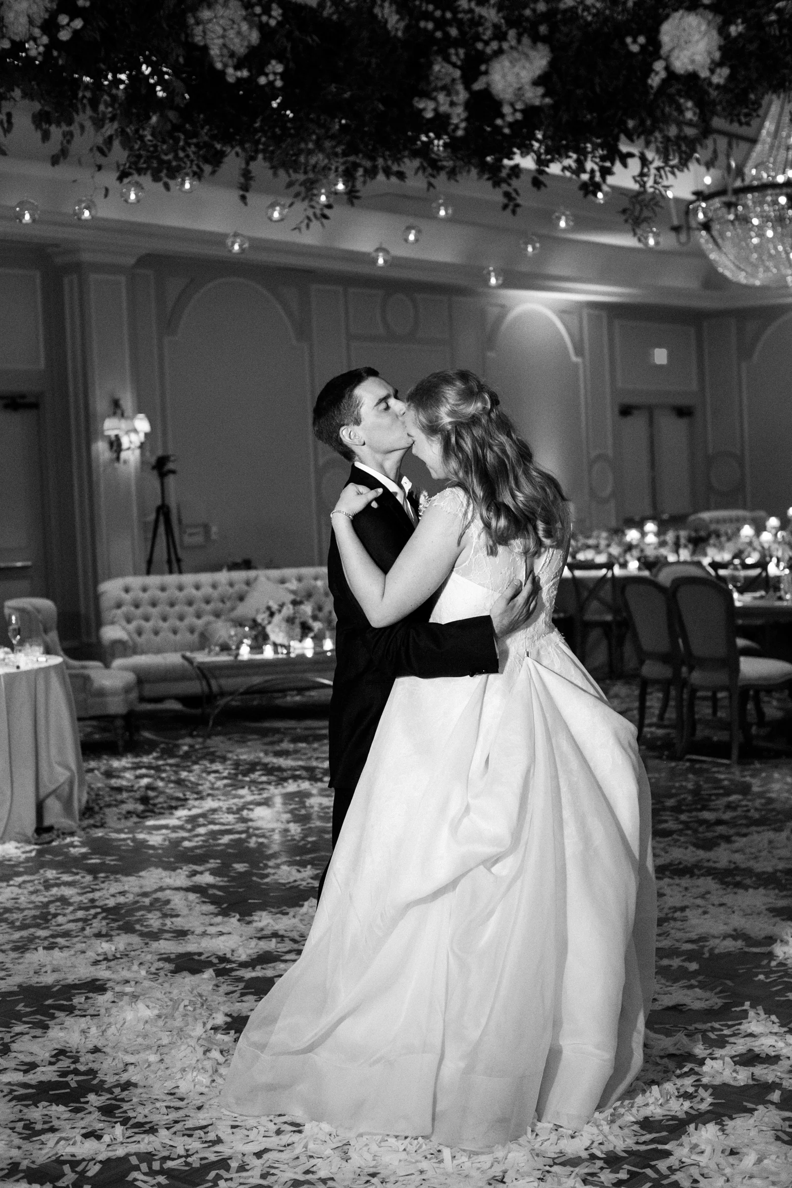0071_St_Lukes_Wedding_Houstonian.jpg