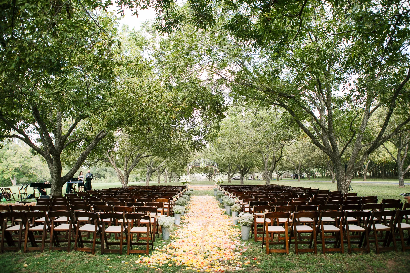 0010_Waco_Ranch_Wedding_Catherine_Nick_Riewoldt.jpg