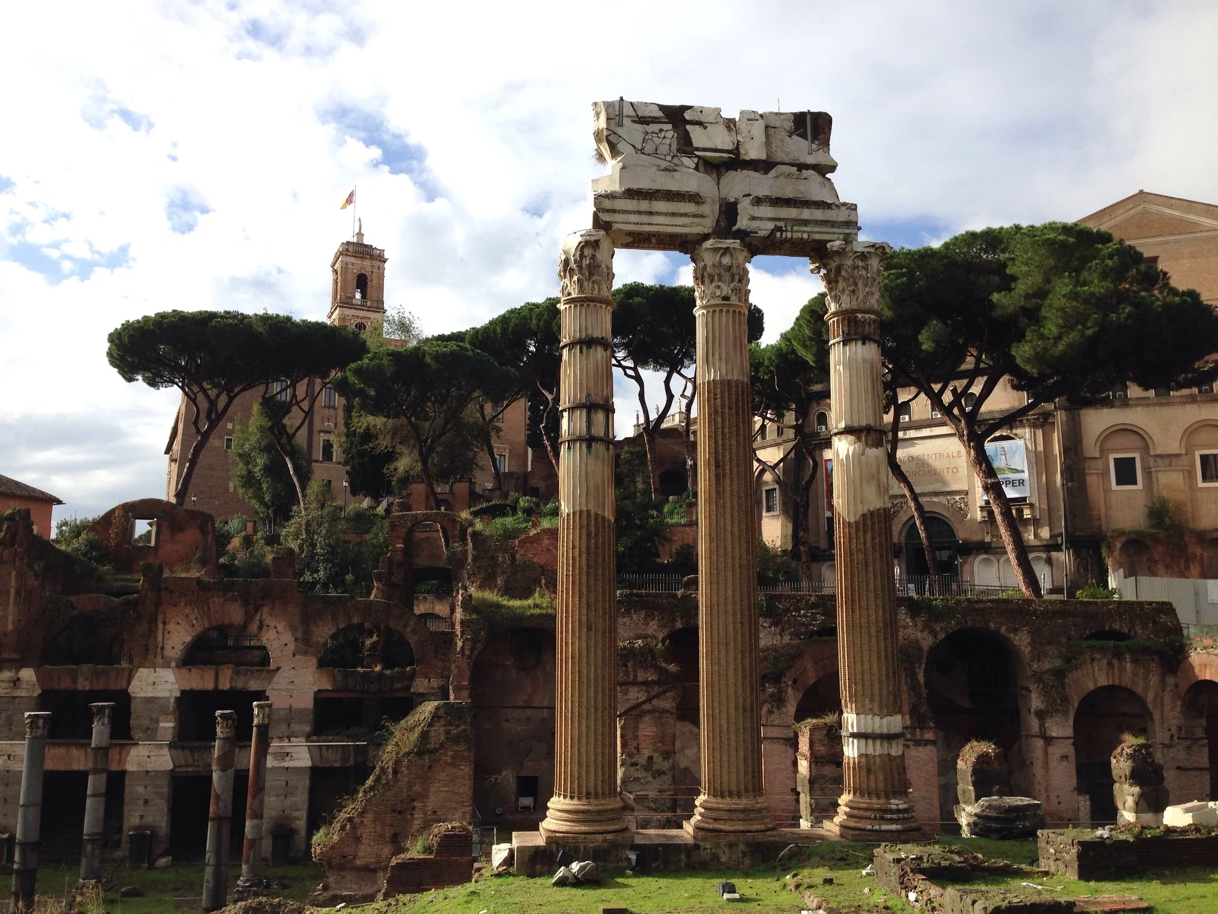 columns-arches-roman-ruins.jpg