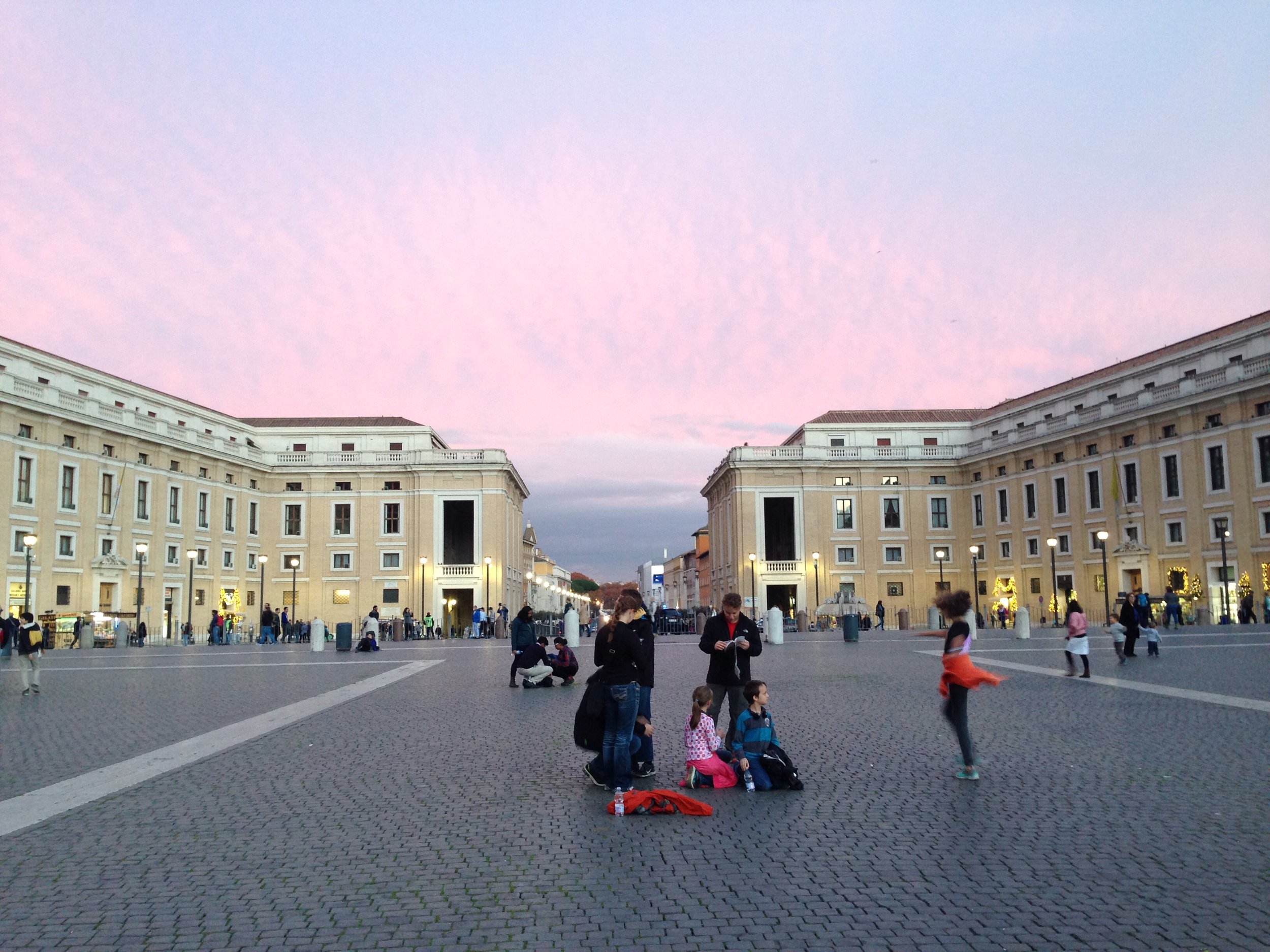st-peters-square-sunset-rome-italy-family-travel.jpg