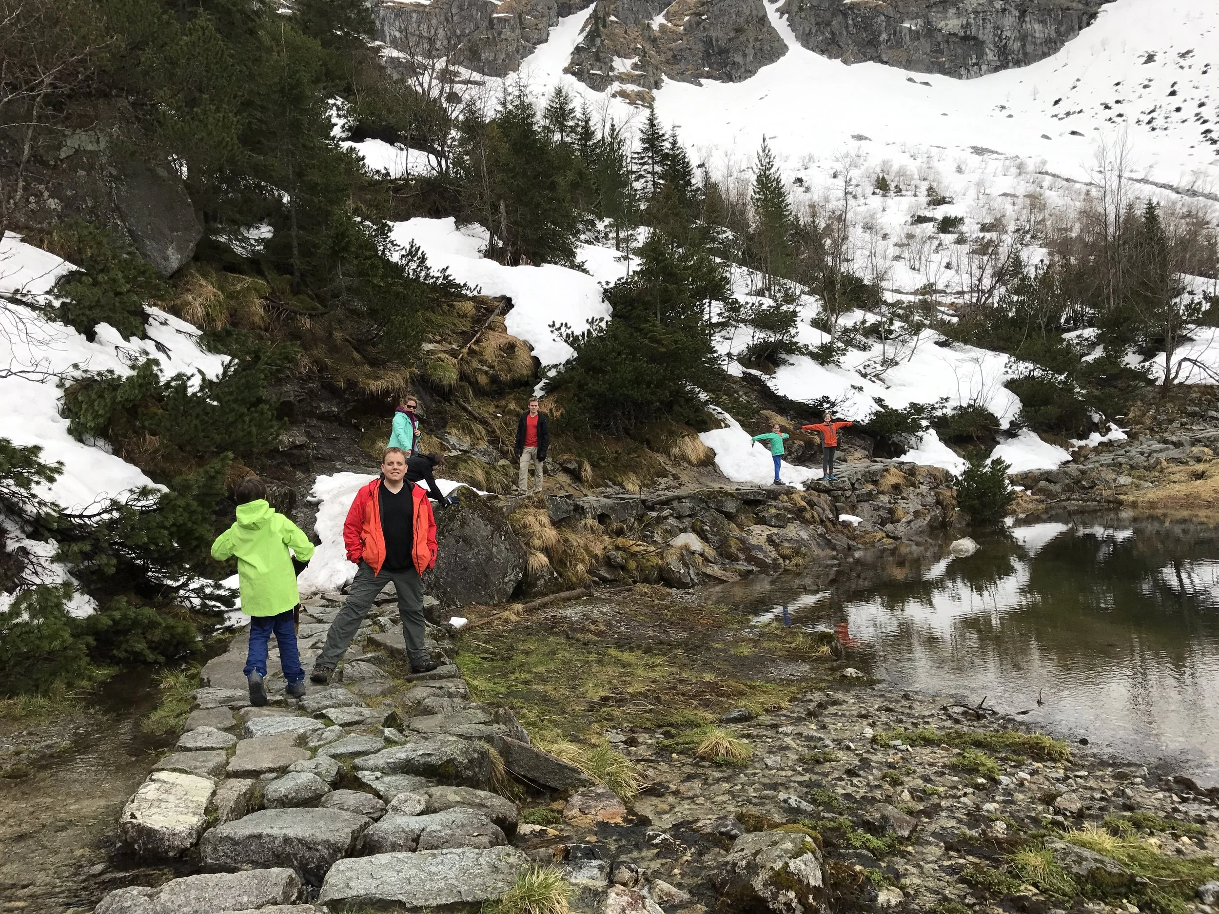 Hiking around Morski Oko, toward Czarny Staw