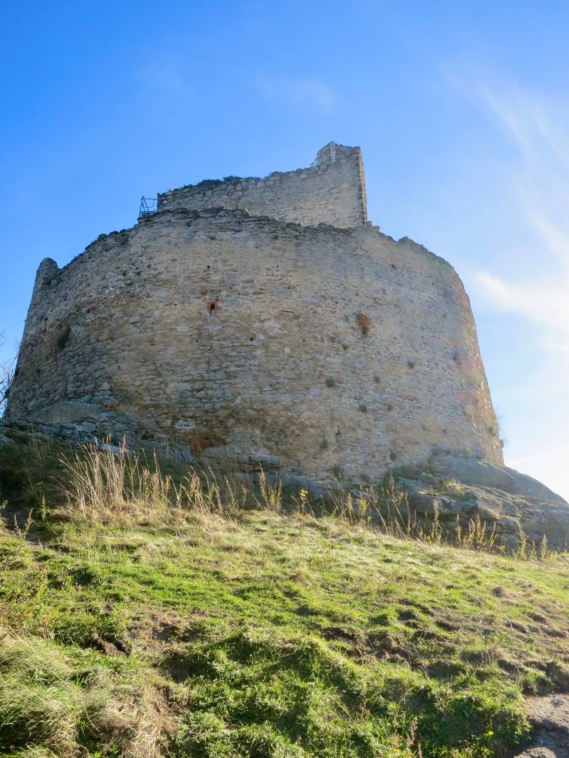 A Walk through Chojnik Castle