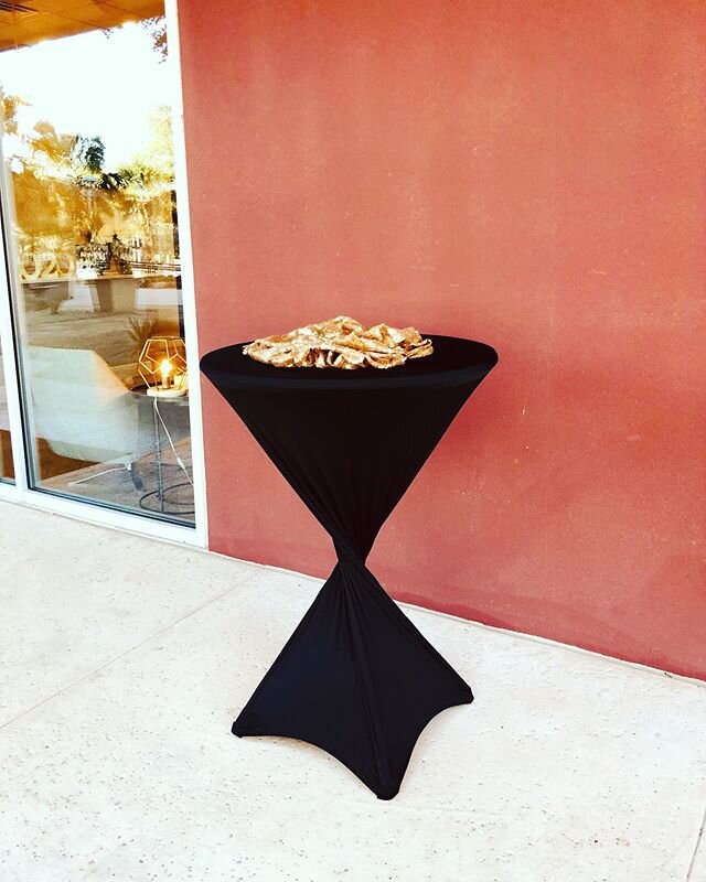 Fun little tables at Capital Title tonight! Spandex linens are perfect on our cocktail tables for outdoor spaces when it&rsquo;s windy!!❤️