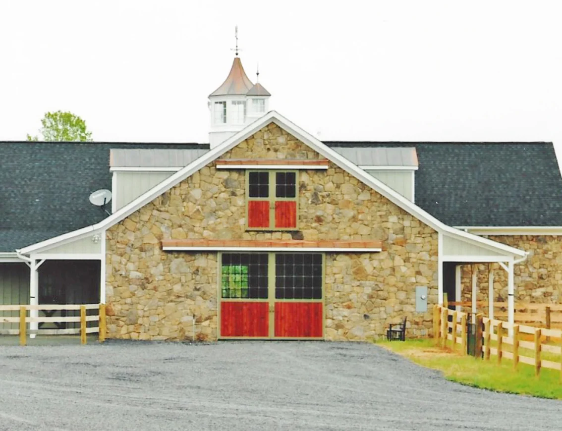 Barn_Extfront_1_P.jpg