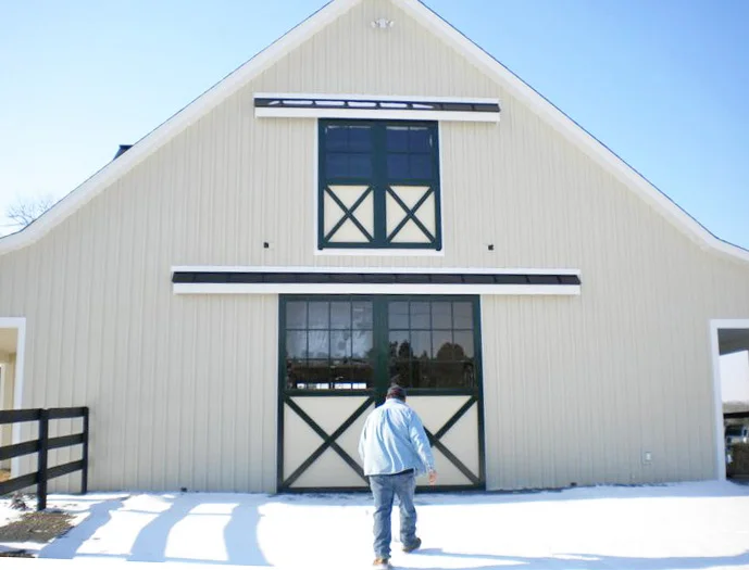 BARN_EXT2_P.jpg