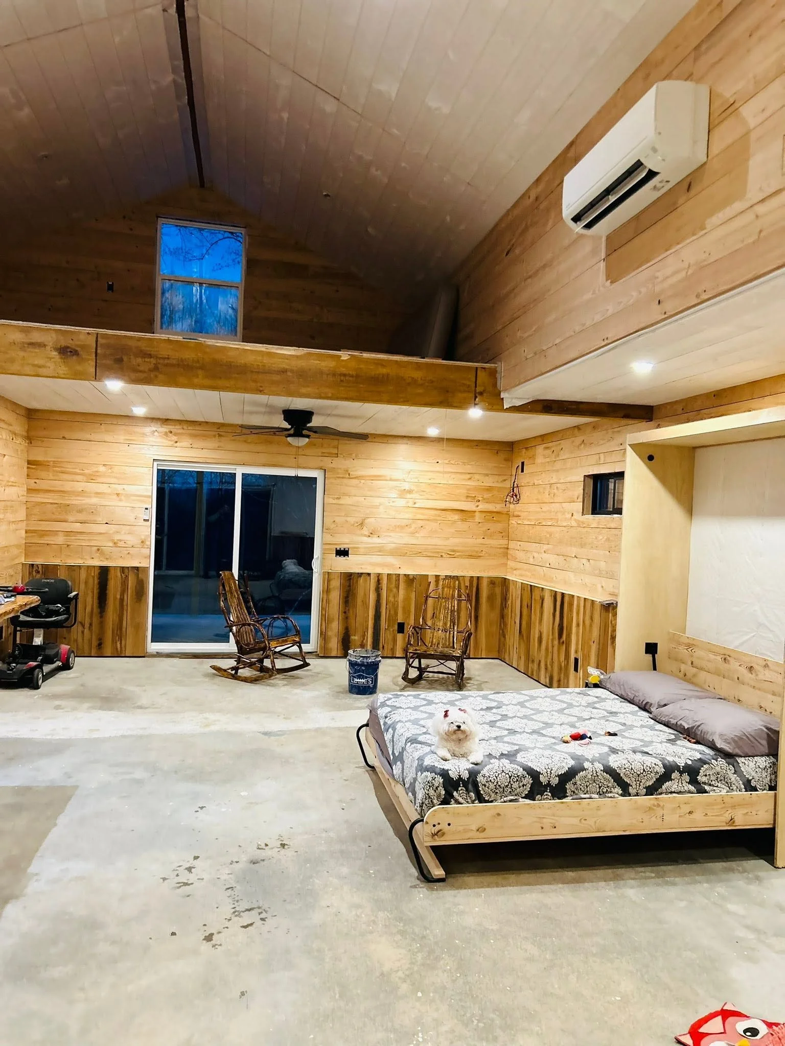 Cabin2.jpg