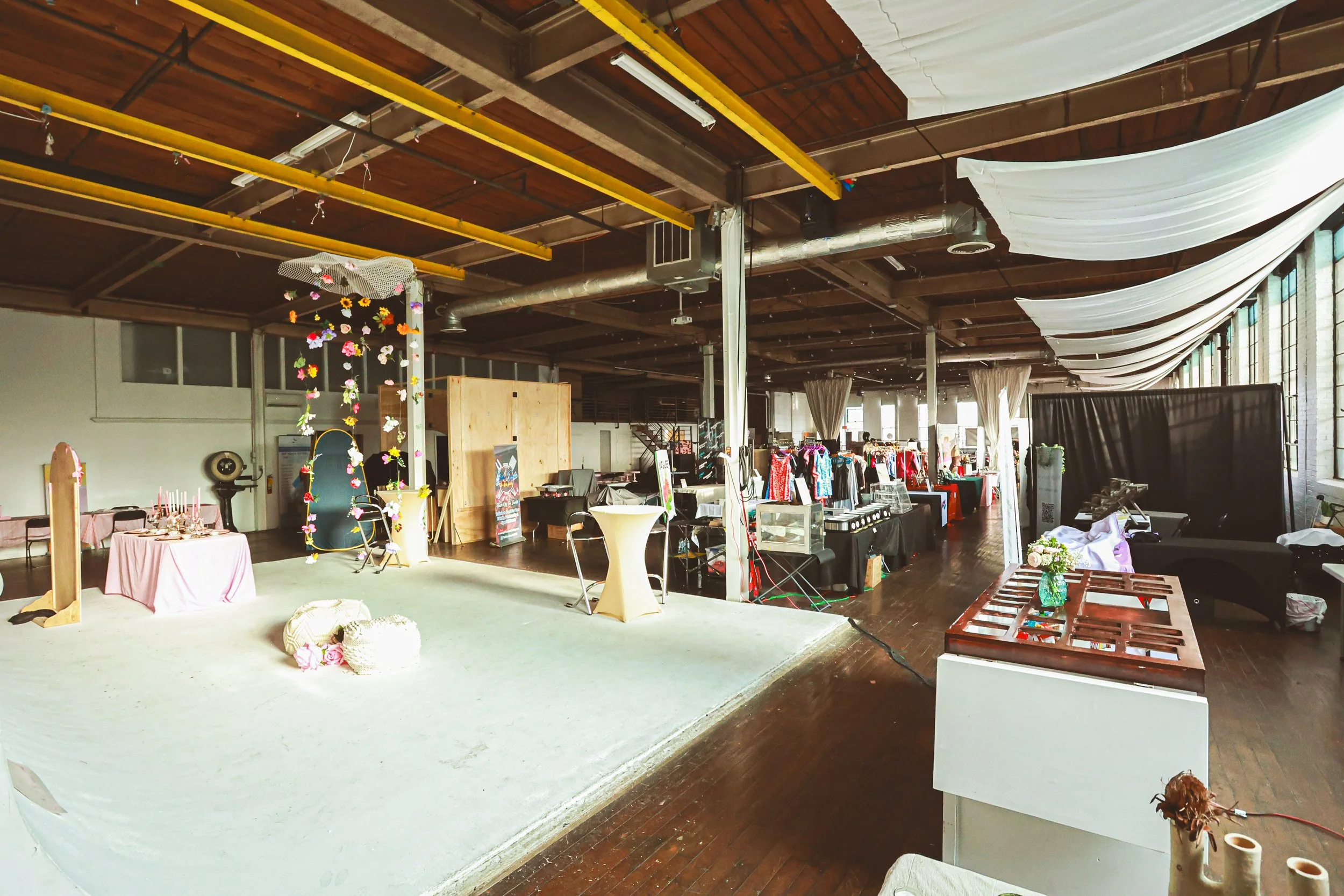 How Vendor Shows Come Alive Across Multiple Stages at Ambient Plus Studio