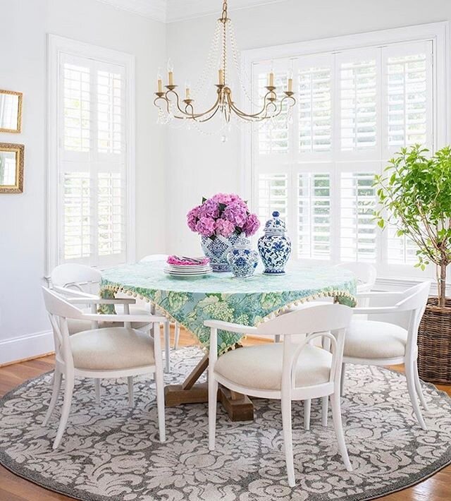 A welcoming weekend moment capturing things new and old in the current @thecottagejournal vintage issue. Our client interior designer @maryhannahinteriors refreshed her mother&rsquo;s NC home. Congratulations ladies! Pic @stylishproductions (@radifer