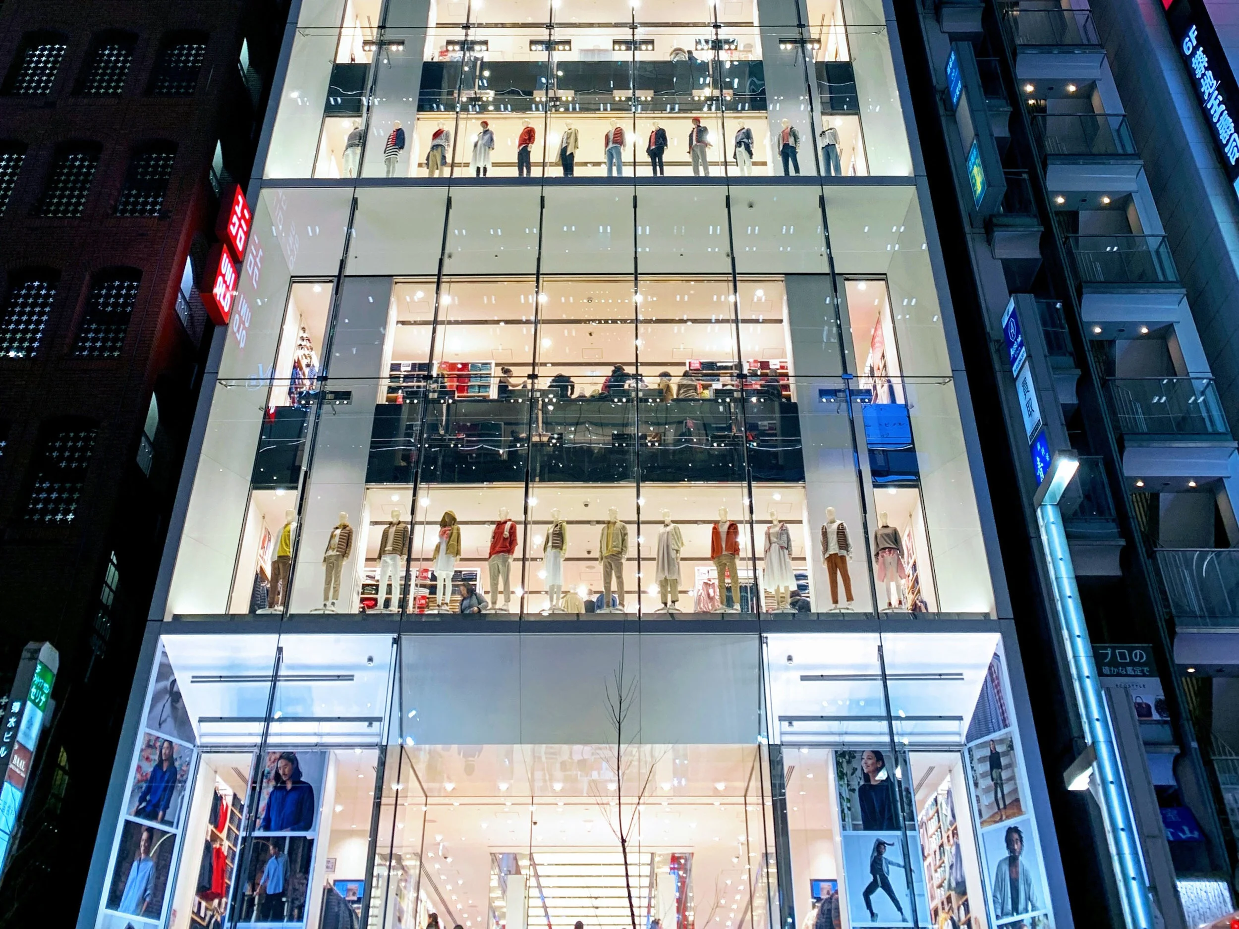 “Experience centers” are the future of physical retail