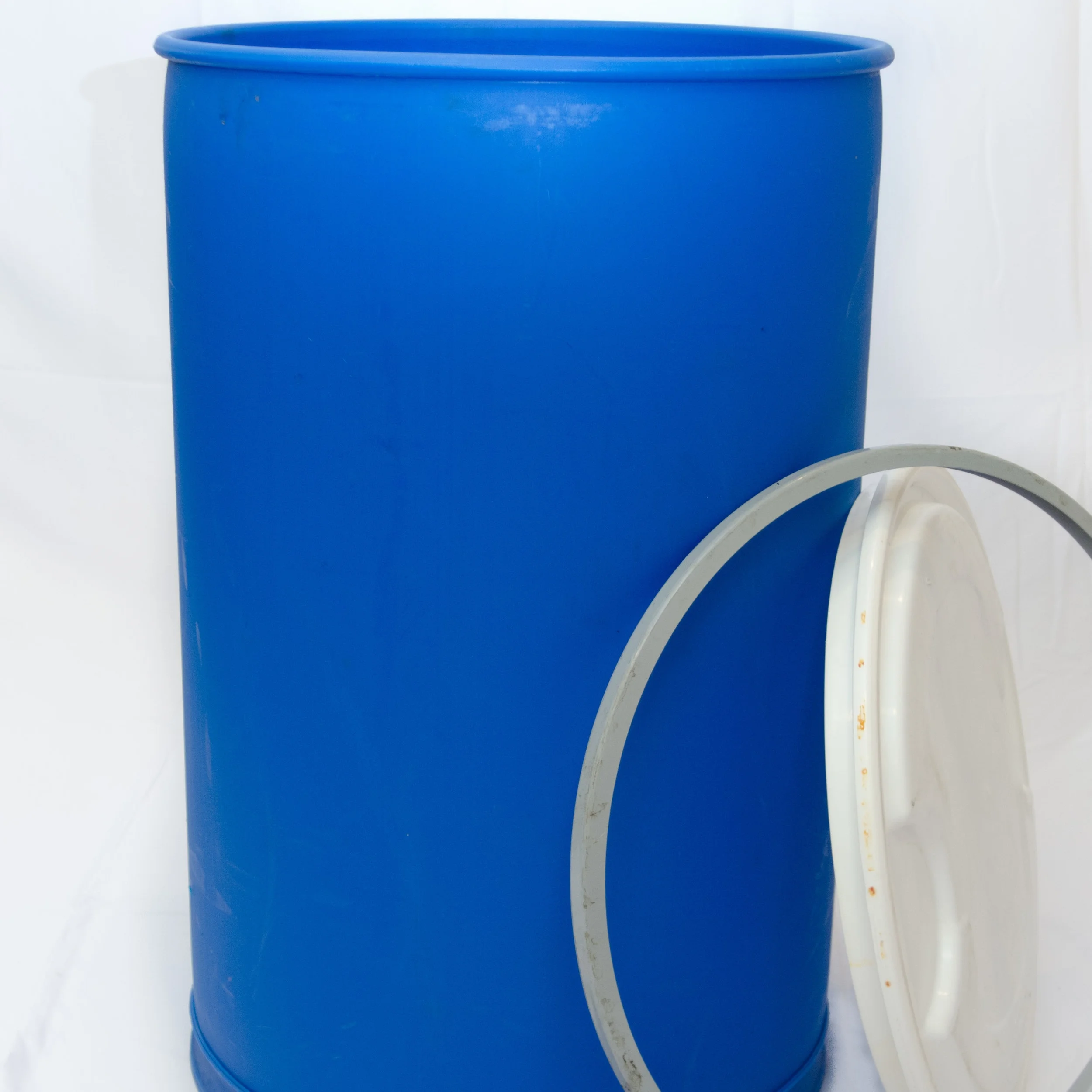 Item # 3710 - USED 55 Gal Blue Poly Band Top