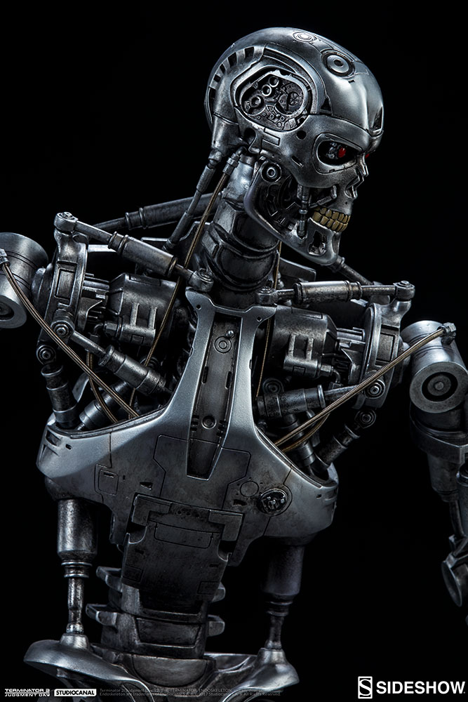 terminator-2-terminator-t-800-endoskeleton-maquette-sideshow-300157-23.jpg