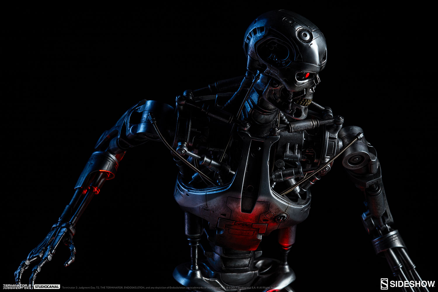 terminator-2-terminator-t-800-endoskeleton-maquette-sideshow-300157-03.jpg