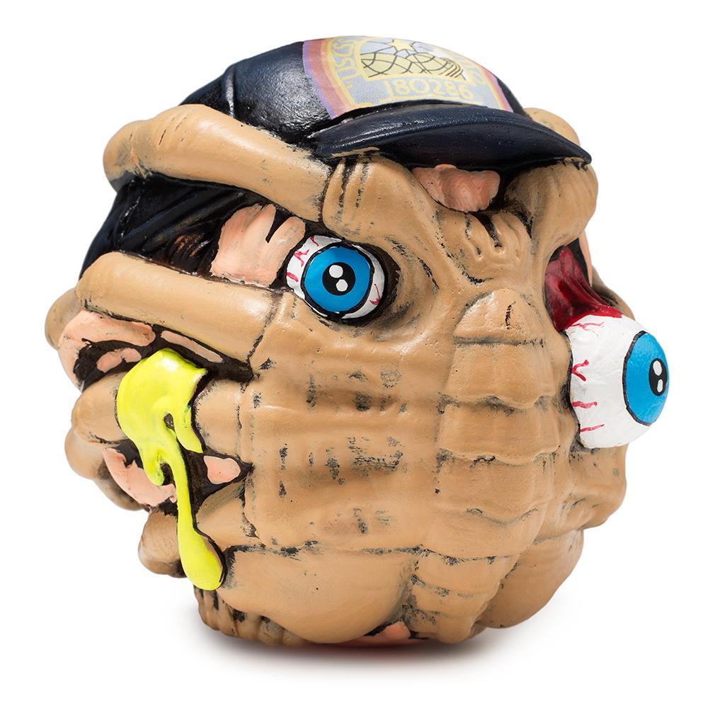 vinyl-alien-facehugger-madballs-foam-horrorball-by-kidrobot-3_1600x.jpg