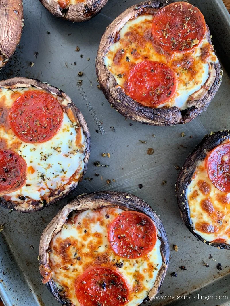 These low carb portobello pizzas are keto-friendly, gluten free, easy to make, and perfect for healthy pizza cravings in under 30 minutes.