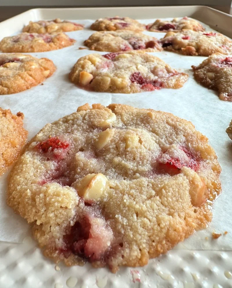Low carb almond flour strawberry macadamia cookies made with only 6 ingredients. No added sugar, gluten free, and perfect for healthy desserts.