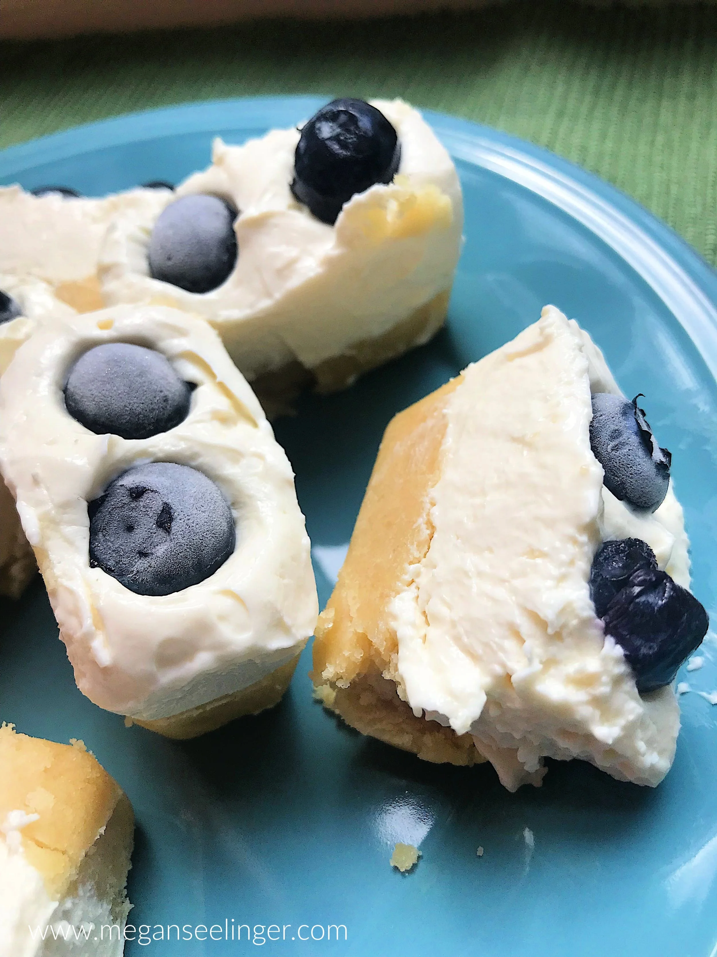 No Bake Keto Cheesecake Bites, Keto Cheesecake bites, Keto No bake Cheesecake bites, keto cheesecake minis