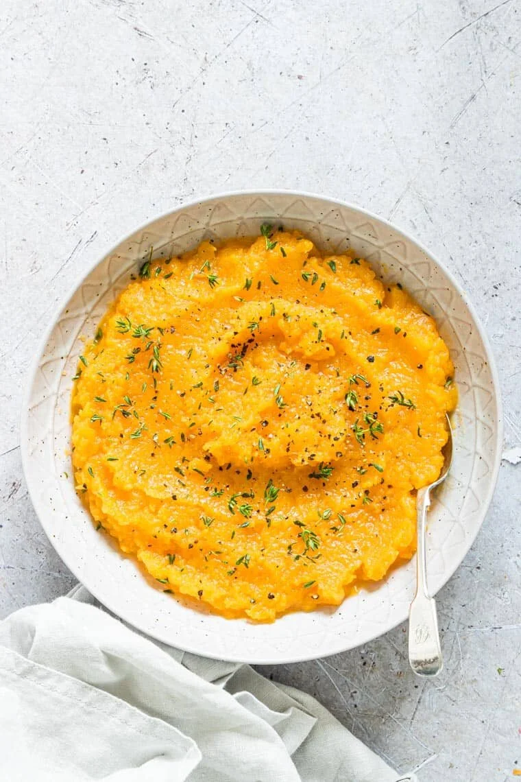 Whether you're following a Paleo, whole30, Keto diet or just want to add some healthy side dishes and dessert to your Thanksgiving dinner table, try these healthier takes on classic Thanksgiving recipes. https://www.meganseelinger.com/blog/healthy-t…