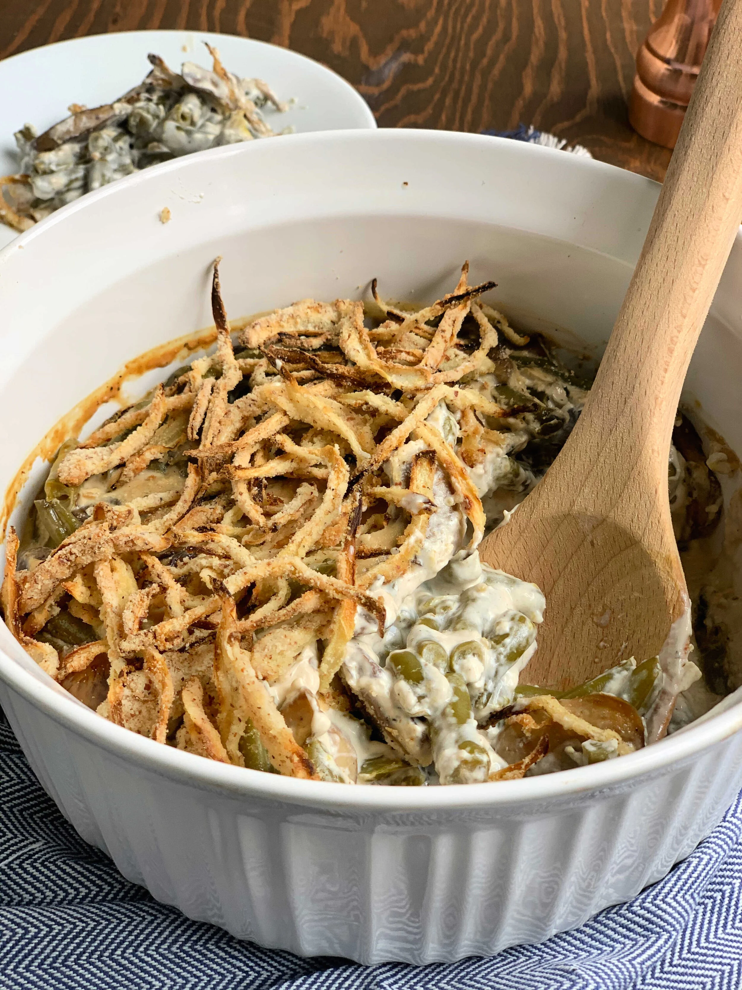 Whether you're following a Paleo, whole30, Keto diet or just want to add some healthy side dishes and dessert to your Thanksgiving dinner table, try these healthier takes on classic Thanksgiving recipes. https://www.meganseelinger.com/blog/healthy-t…