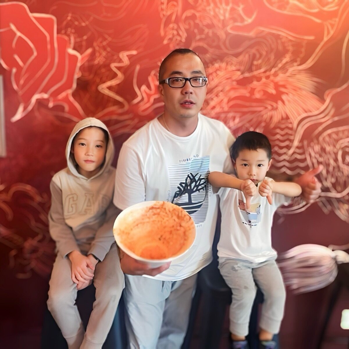The struggle is real, the audience is tough! 
Amor completed our Monster Hell Ramen Challenge under twelve minutes!
Can you handle the 🔥🔥🔥?
#HellRamenChallenge
.
.
.
.
.
#stringsramen #foodforfoodies #foodchallange #foodbeast #thefeedfeed#getinmyb