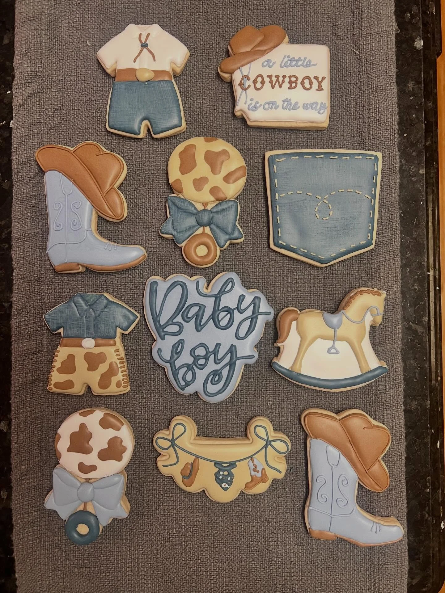 Cookies for another special baby shower! Happy to celebrate a sweet little one coming soon to a wonderful couple! 💙🤠🍼