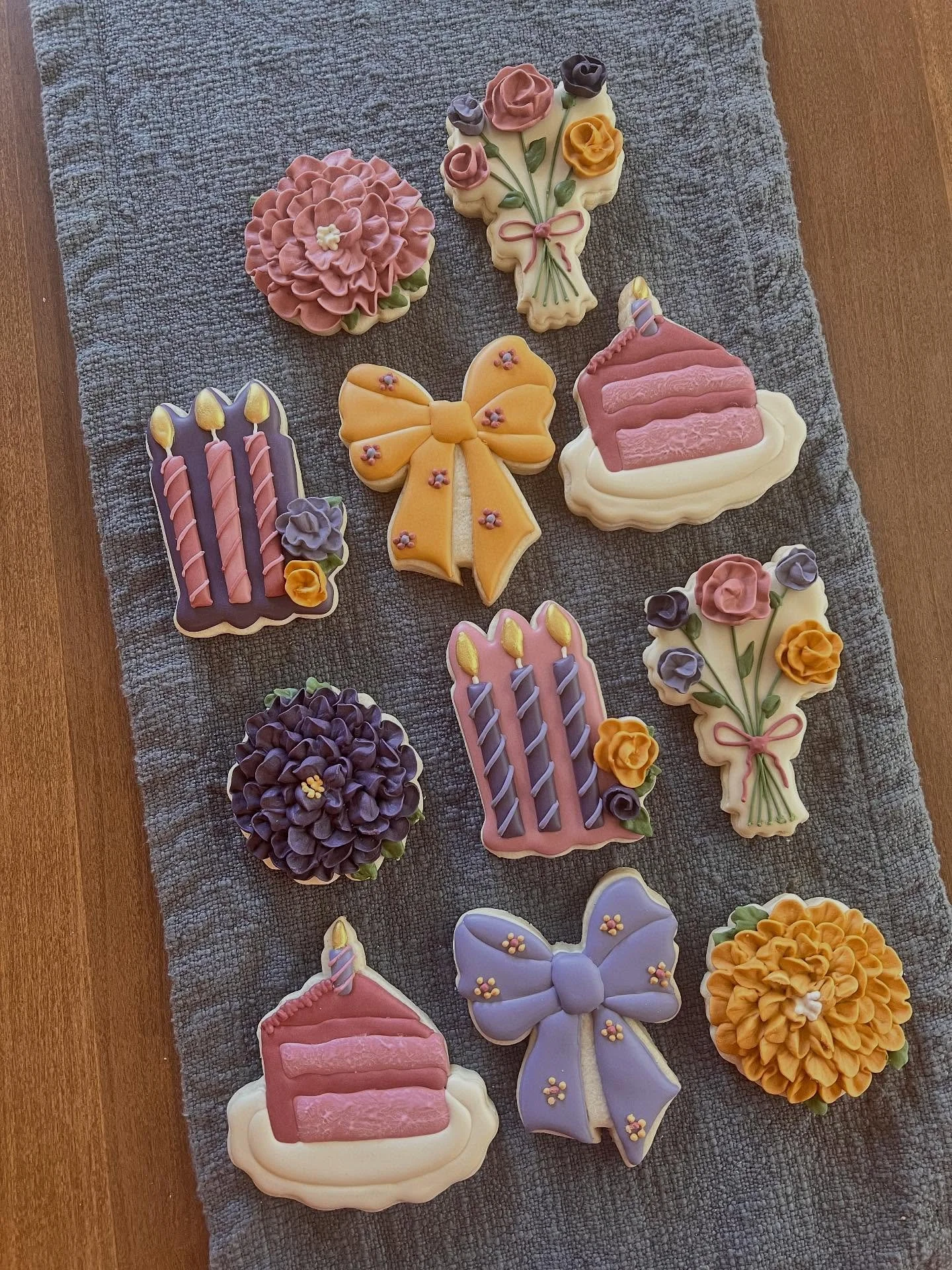 More cookies! This might be my favorite set to date!
