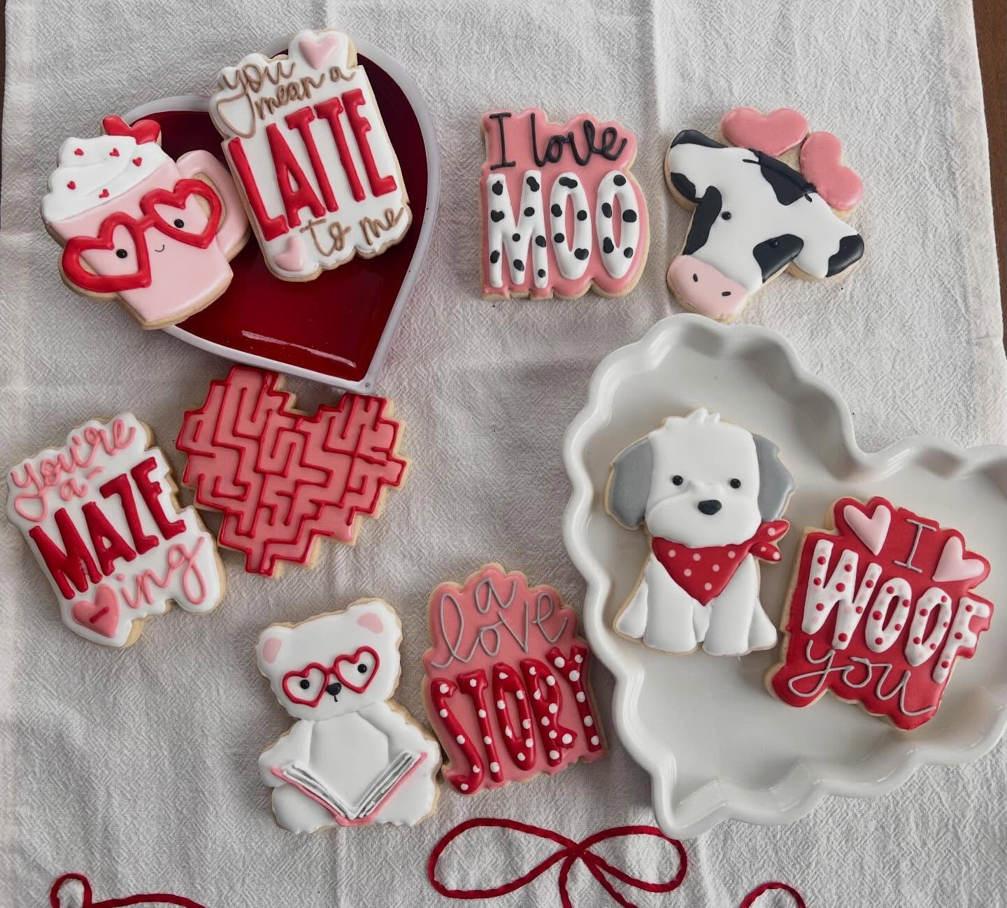 Here&rsquo;s the second round of Valentine&rsquo;s presale cookies! I only have one set of each design available at this time, but I *might* have time for more. The first presale sold so fast that I never posted about it! If you&rsquo;d like to get t