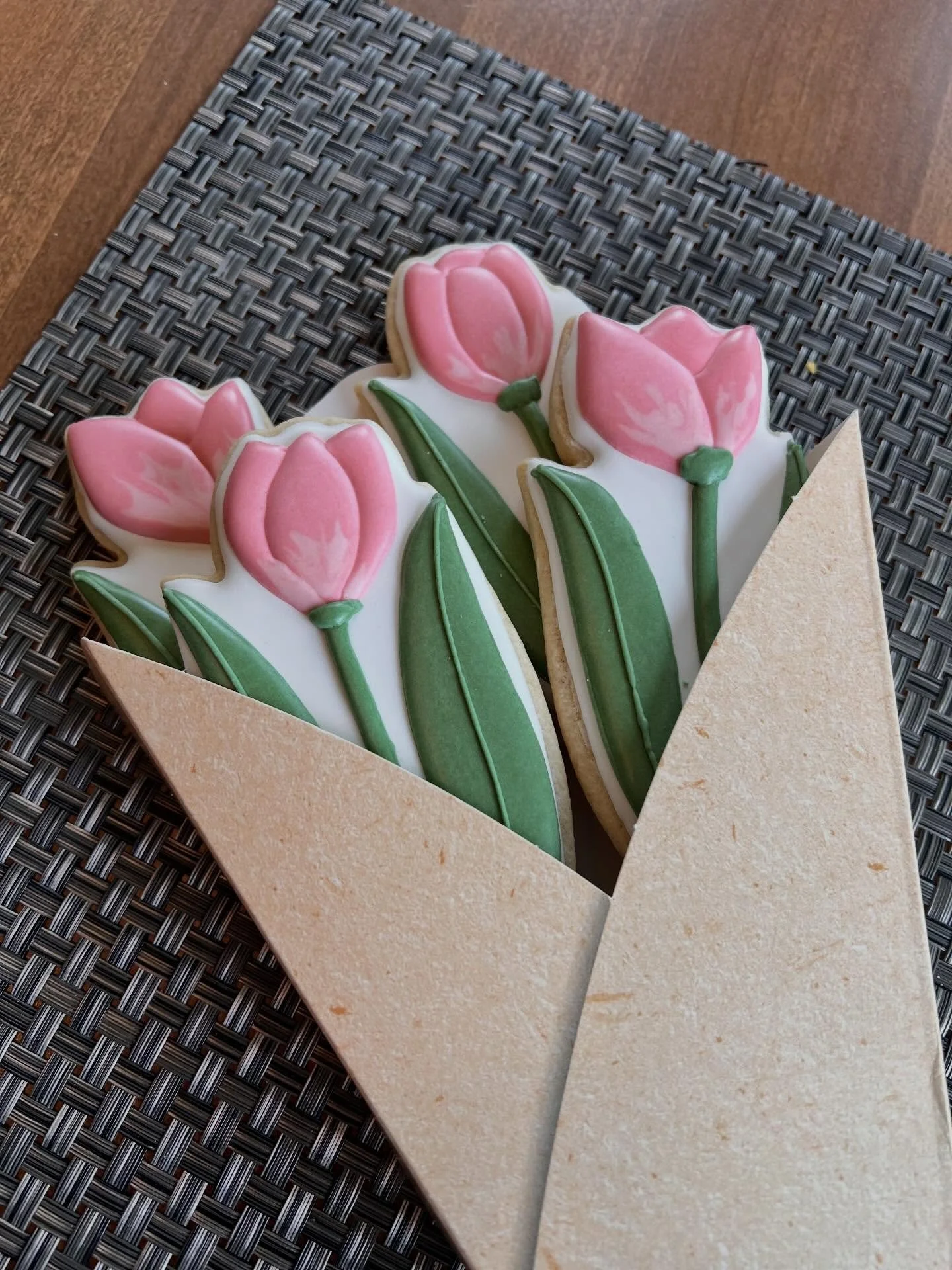 I only got one quick picture of these tulips for a sweet friend&rsquo;s birthday! I love doing the cookie bouquets! 🌷