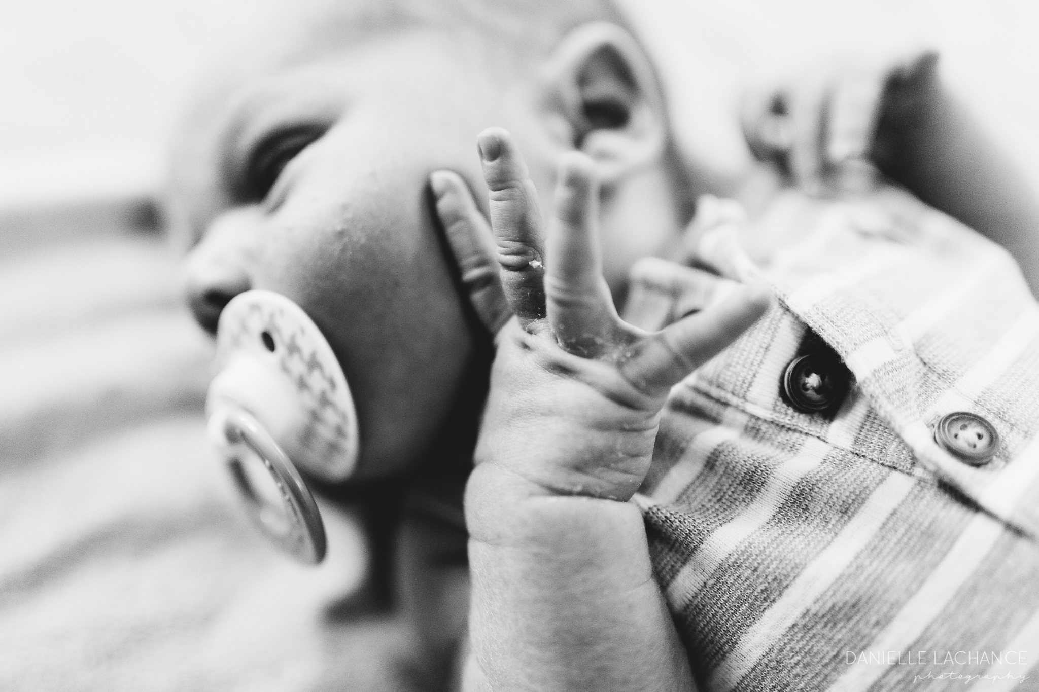 maine newborn baby lifestyle session photography