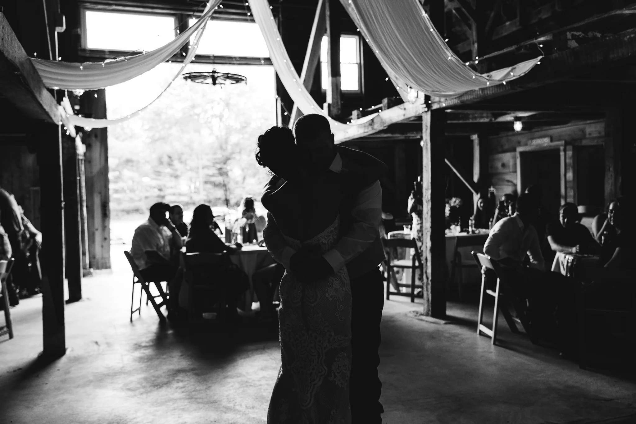 southern-maine-wedding-photographer-dayton-a-barn-rustic-country-photography-danielle-lachance-23.jpg