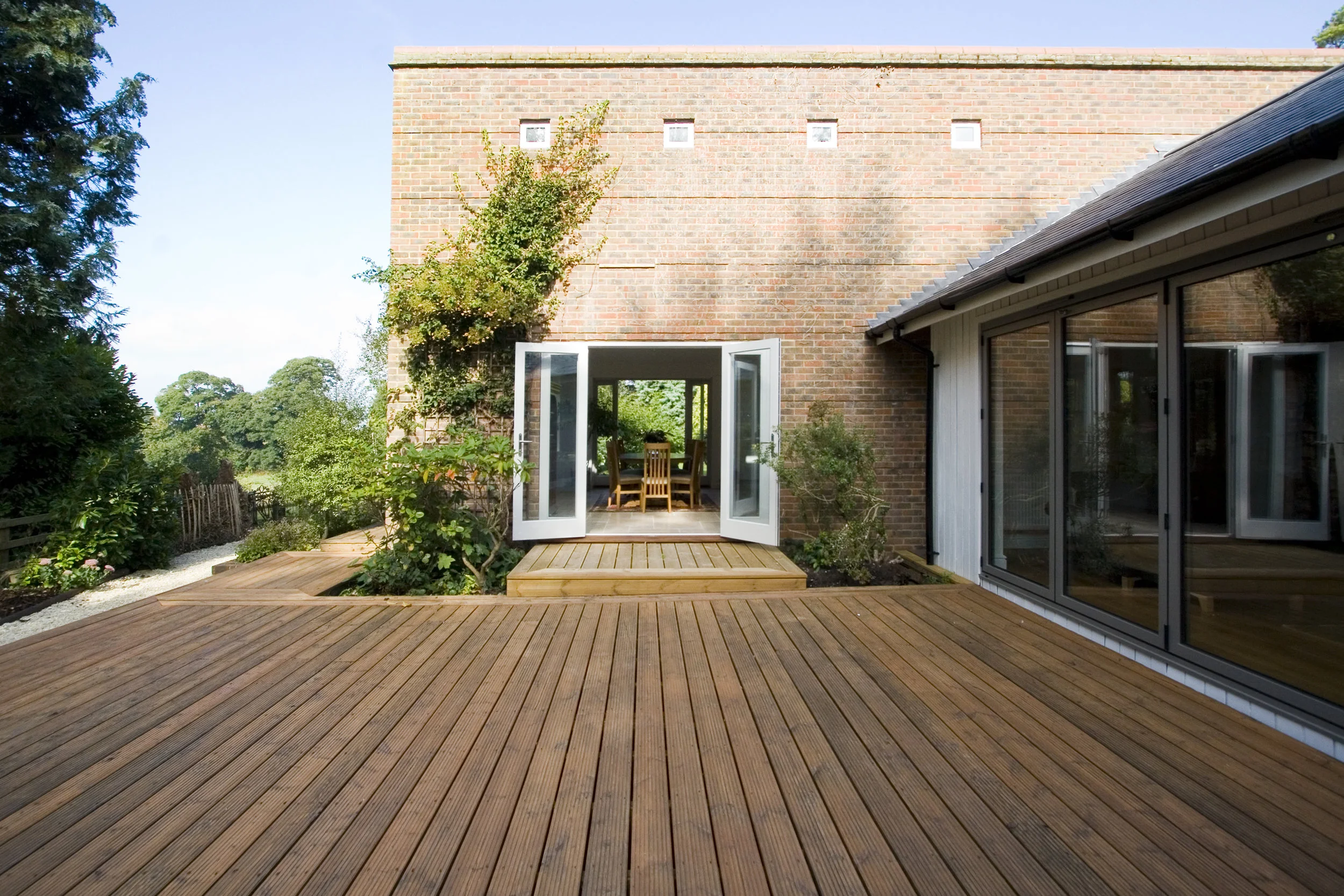 SMR_362_Outside.jpg
