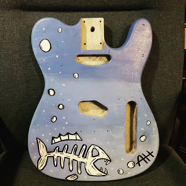 Here is a Tele kit body that my Son painted for me. Clear coating this week!
#edhermann #edhermannproject #guitarporn #guitars #guitar