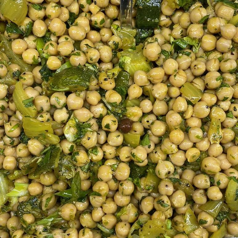 Be the Kala Chana in the sea of chickpeas.

#inspiration #deep #kalachana #londonfood #living #culture #fresh #dope #rad #Friday #friyay #cringe #getalife #chickpea #basic #bitch #imtalkingtoyou