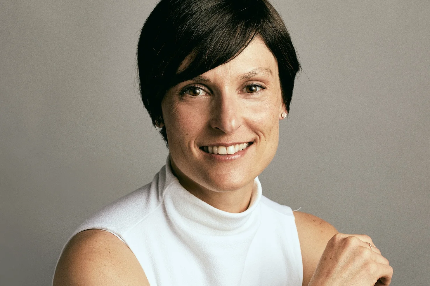 Karina_Head+Shot_3+%281%29.jpg
