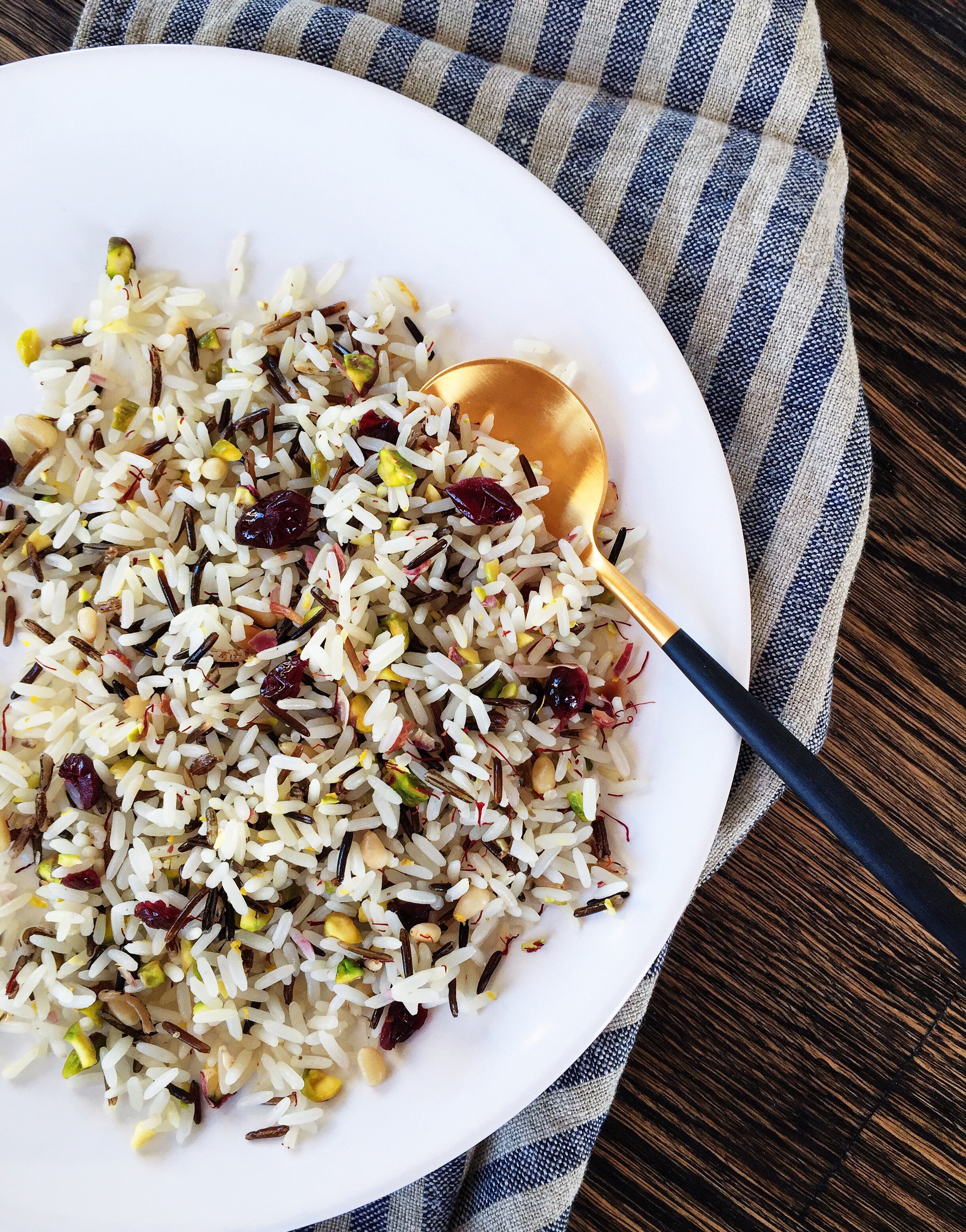 Long grain & wild rice + unsalted pistachios, toasted pine nuts, dried cranberries, lemon zest, saffron.