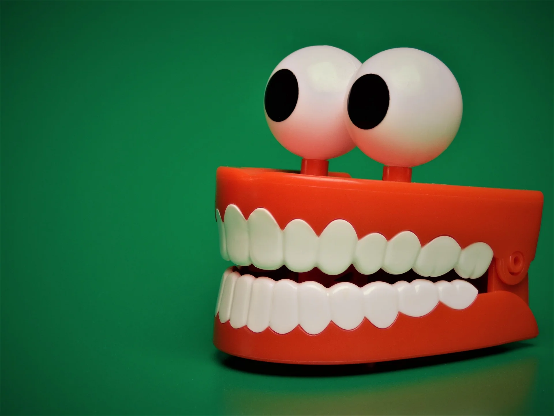 tooth-2013237_1920.jpg