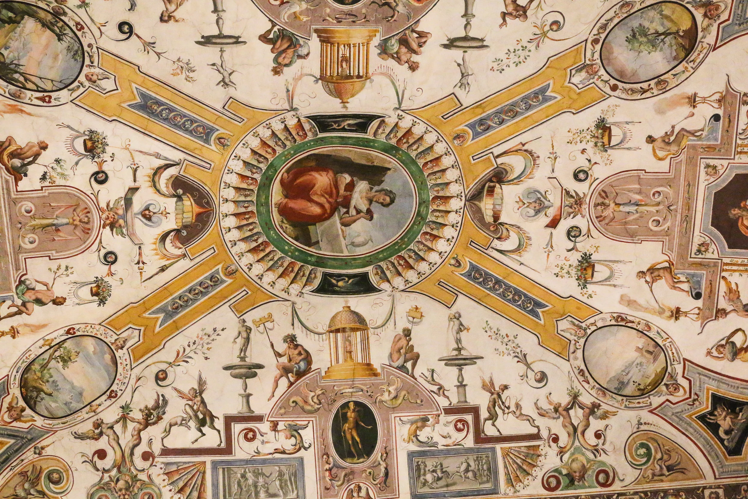 Detailed ceiling of the Uffizi Gallery