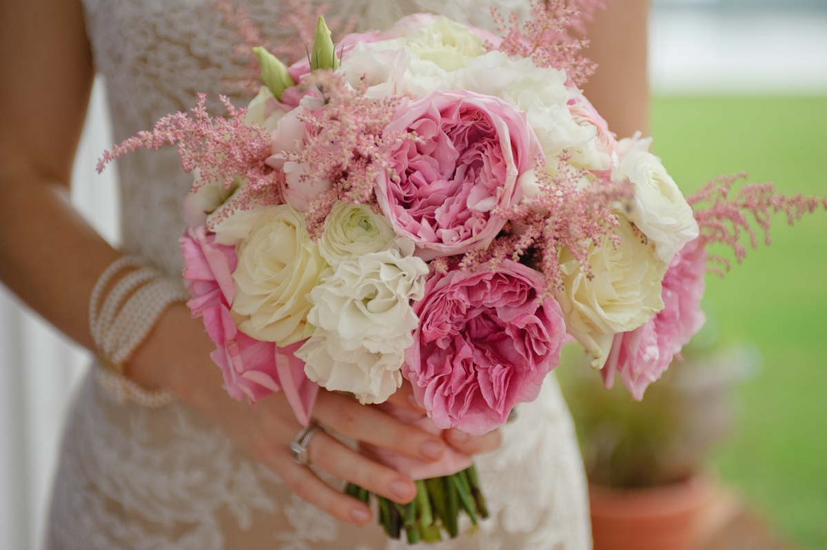 pink-white-bridal-bouquet-2.jpg