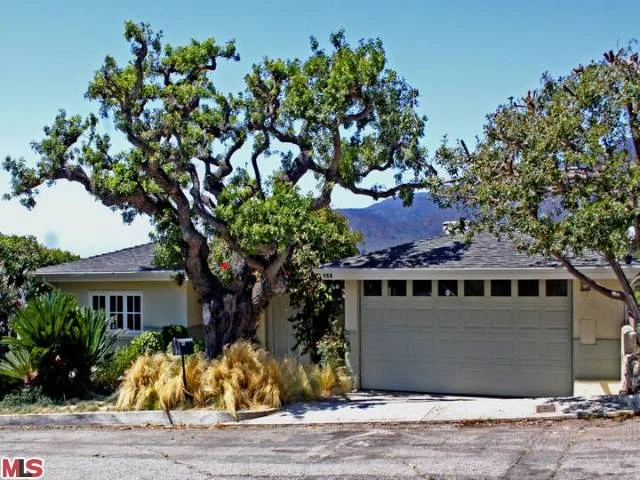 237 Monte Grigio Dr | Pacific Palisades| Offered at $7,200 per month
