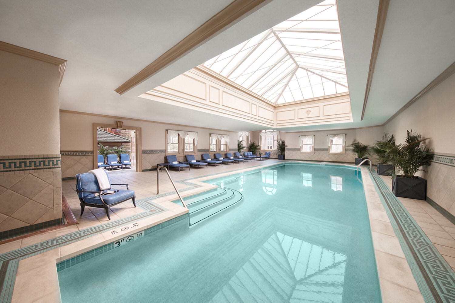 media_indoor-pool-high.jpg