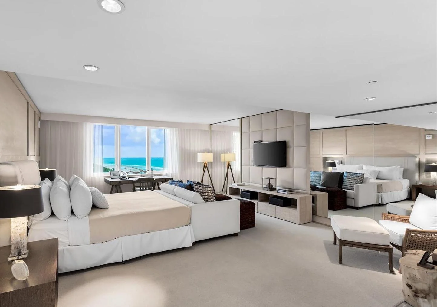 Condo 1415-1.jpg