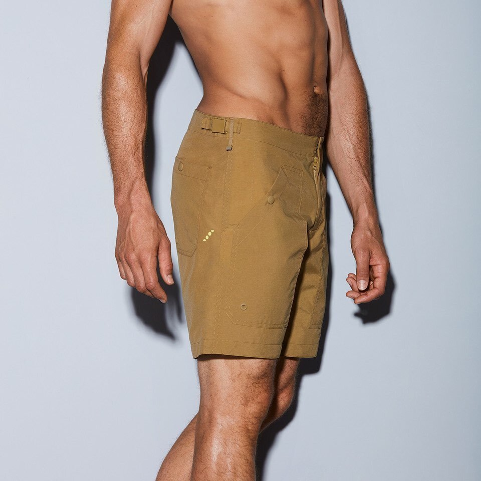 Our beautifully made Hike Khaki Japanese Nylon made in Downtown LA 

📸@jamespcant
#gohigher
#peace
#newday
#mensstyle
#clerestory
#byronbay
#palmsprings
#lagunabeach
#surf
#desert
#beaches
#california
#australia
#boardshorts
#surfshorts
#swimshorts
